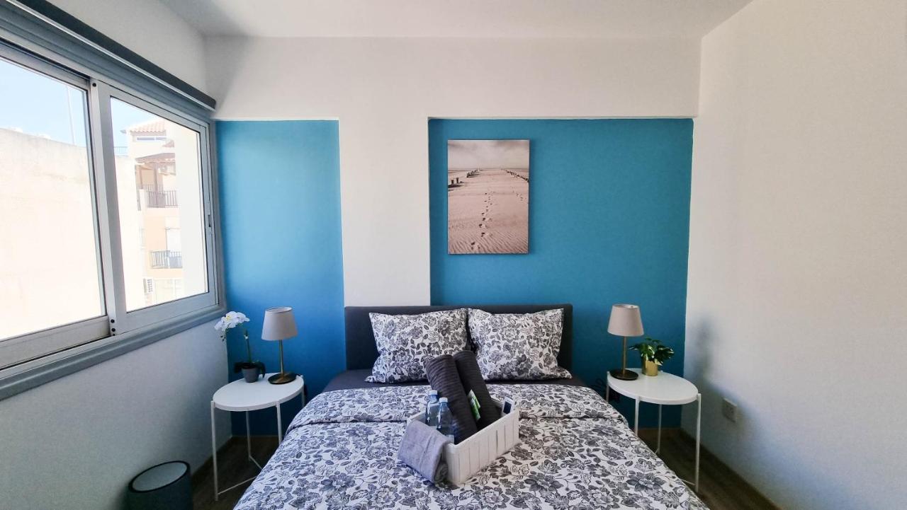 Modern Retreat: 2Br Stylish Apt With Comfy Rooms! Smart Tv With 200Mbps Internet ラルナカ エクステリア 写真
